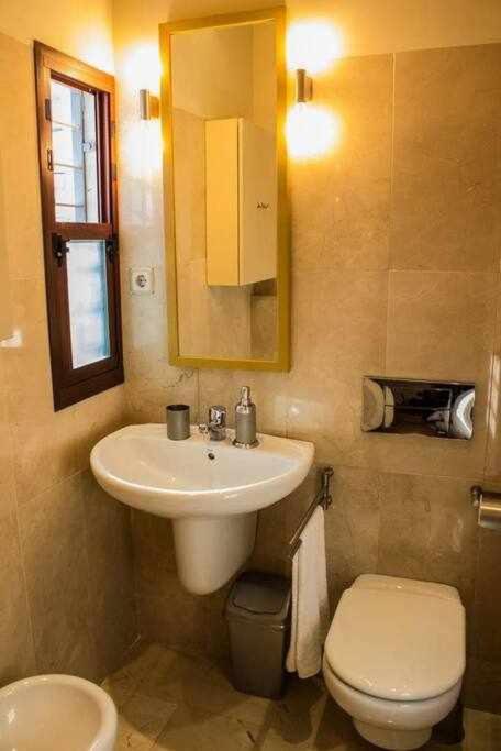 Casa Con Piscina Junto Catedral De Sevilla Exterior foto